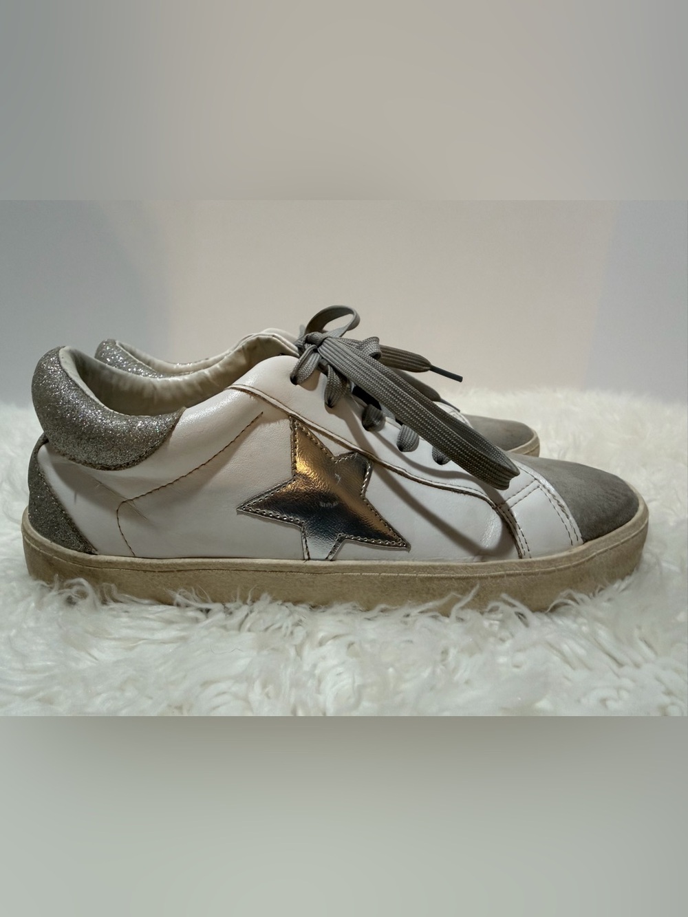 Steve Madden Sz 8 Linlee Women’s Sneakers - White Gray & Silver